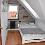 Nad Dzika Plaza 아파트 *